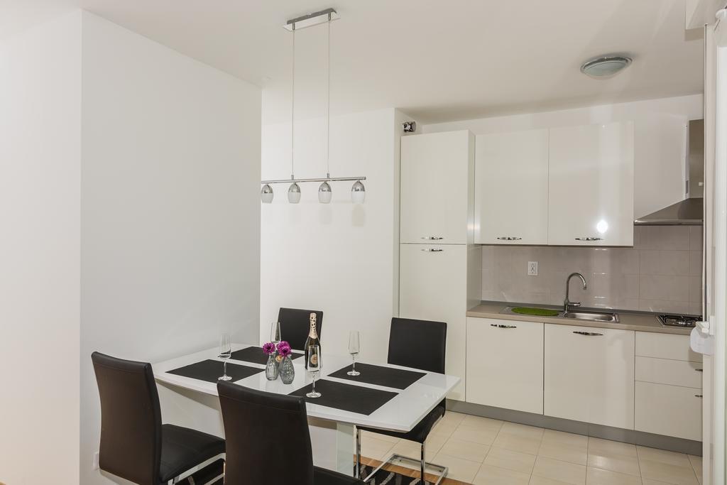 Sky Split Apartment Exterior foto